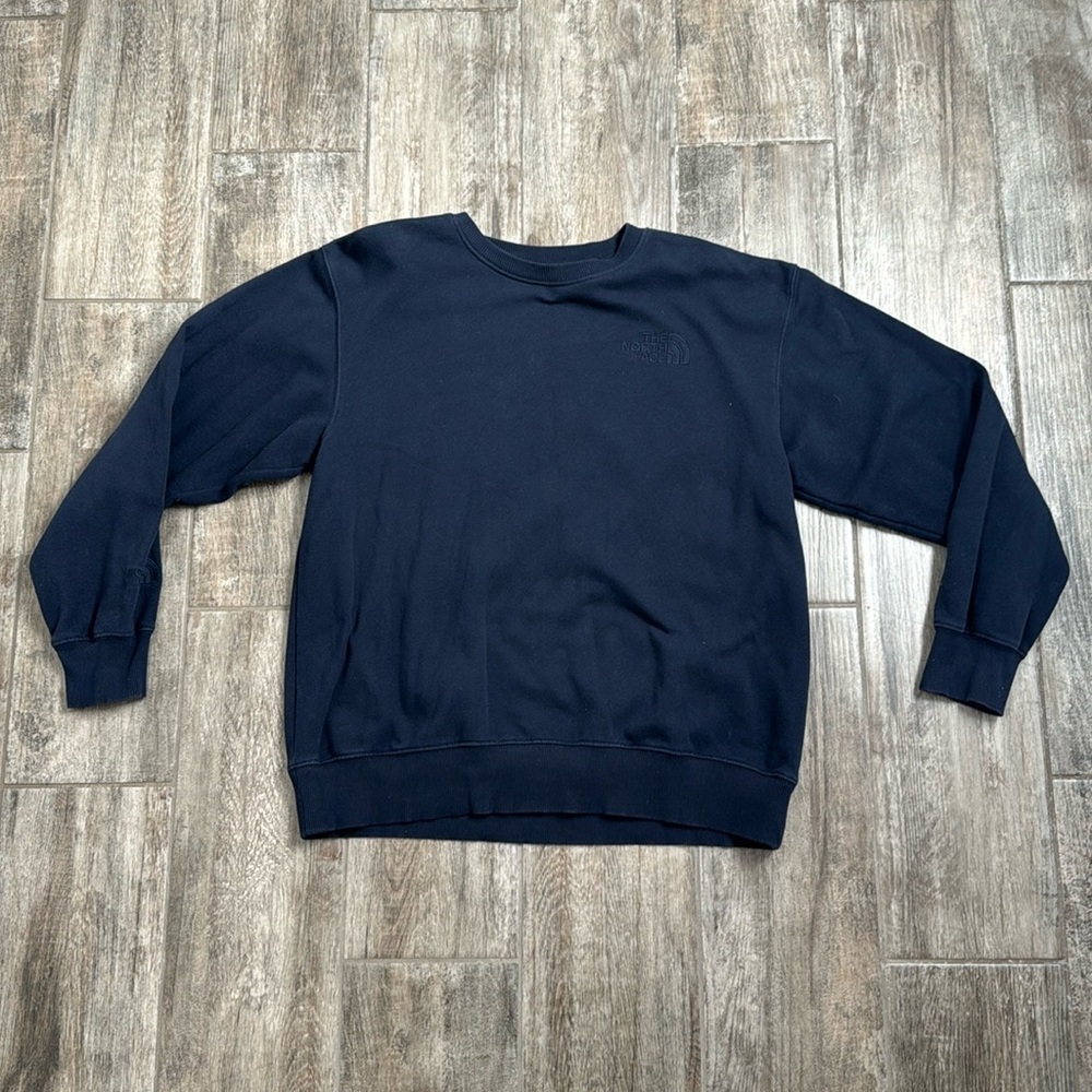 The North Face Men’s Crewneck. M